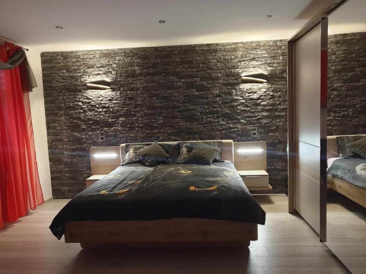 Room Petra In Centertown Senj  Extérieur photo