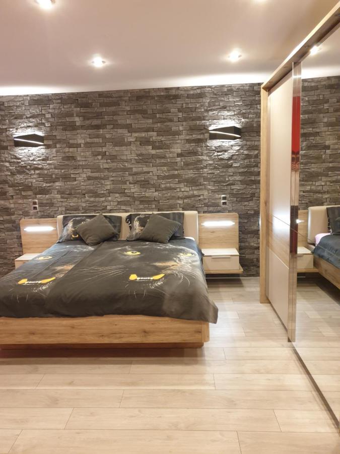 Room Petra In Centertown Senj  Extérieur photo